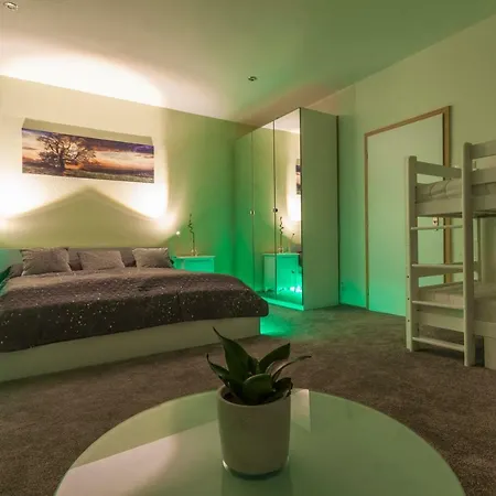 Air-conditioned Sancova - Old Town Apartament