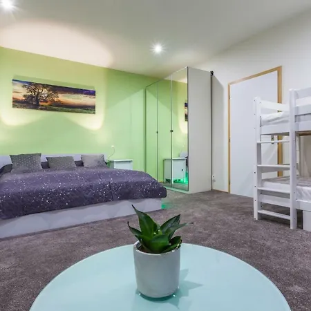 Air-conditioned Sancova - Old Town Apartment *